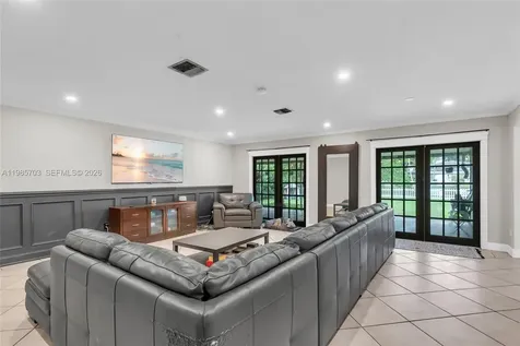 19030 Bel Aire Drive Cutler Bay FL 33157