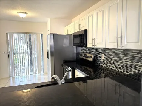 1260 SE 28th Court Homestead FL 33035