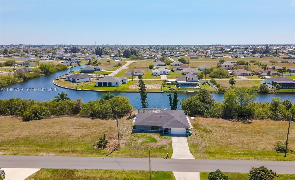 2908 NW 9th Terrace Cape Coral FL 33993