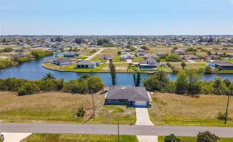 2908 NW 9th Terrace Cape Coral FL 33993