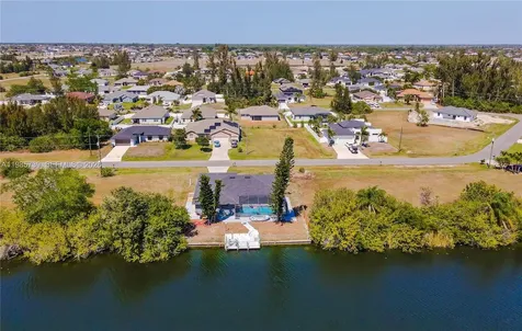 2908 NW 9th Terrace Cape Coral FL 33993