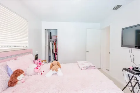 2908 NW 9th Terrace Cape Coral FL 33993