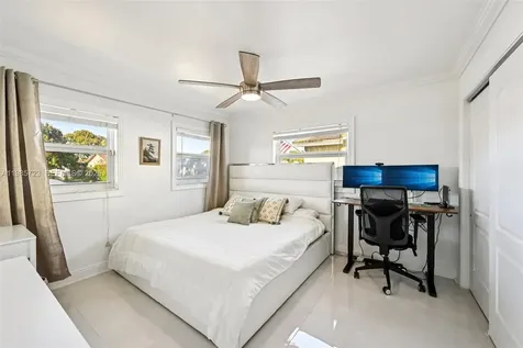 8900 SW 7th Street Boca Raton FL 33433