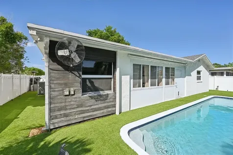 8900 SW 7th Street Boca Raton FL 33433