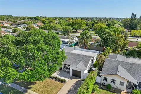 8900 SW 7th Street Boca Raton FL 33433