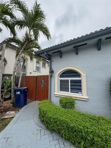 16242 SW 42nd Terrace Miami FL 33185