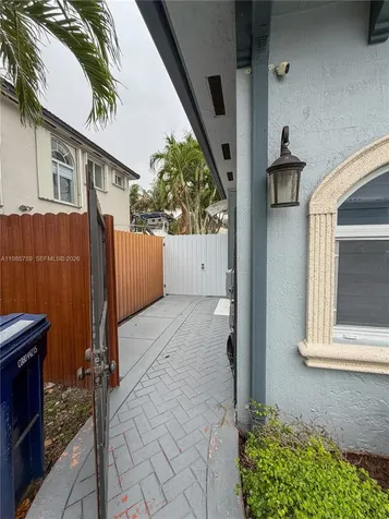 16242 SW 42nd Terrace Miami FL 33185