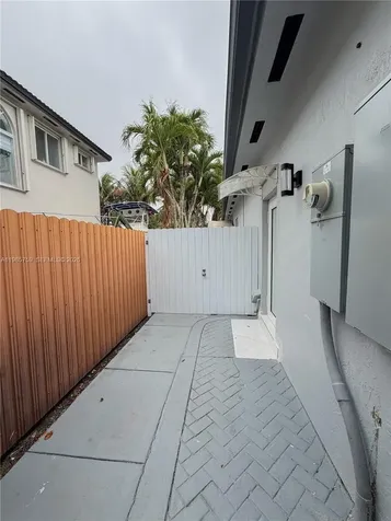 16242 SW 42nd Terrace Miami FL 33185