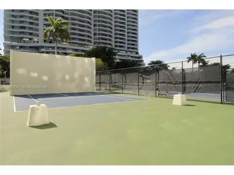 600 NE 36th Street Miami FL 33137