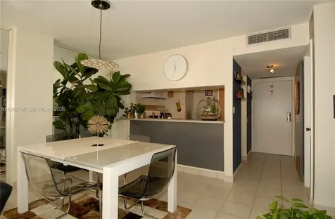 600 NE 36th Street Miami FL 33137