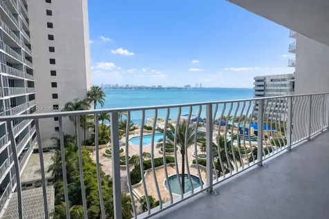 7601 E Treasure Drive North Bay Village FL 33141