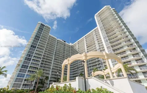 7601 E Treasure Drive North Bay Village FL 33141