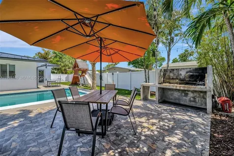 2506 NE 30th Street Fort Lauderdale FL 33306