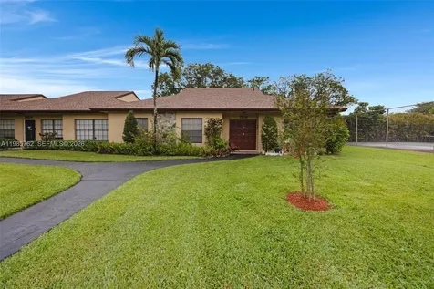 7506 SW 26th Court Davie FL 33314