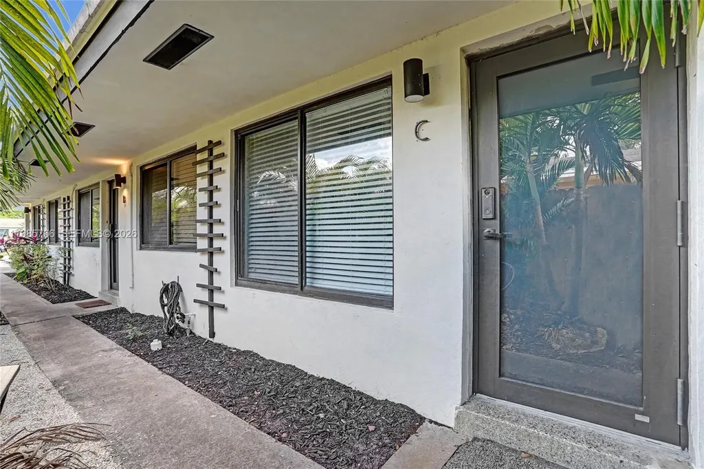 754 NE 40th Street Fort Lauderdale FL 33334