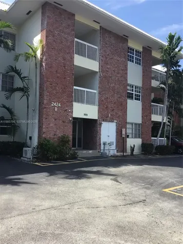 2426 SE 17th Causeway Fort Lauderdale FL 33316