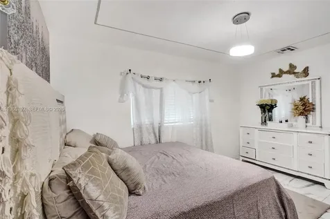 1675 NE 160th Street North Miami Beach FL 33162