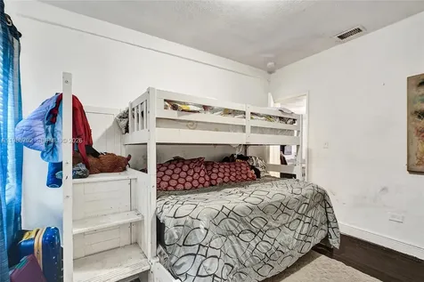 1675 NE 160th Street North Miami Beach FL 33162