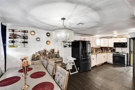 1675 NE 160th Street North Miami Beach FL 33162