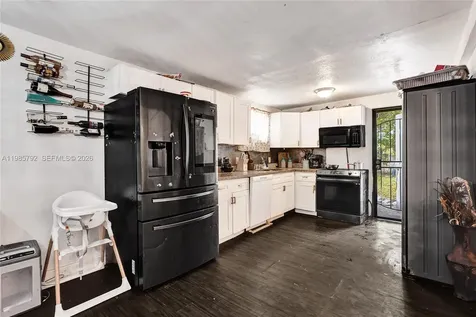1675 NE 160th Street North Miami Beach FL 33162
