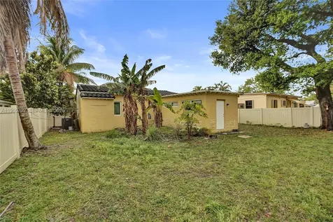1675 NE 160th Street North Miami Beach FL 33162