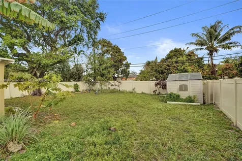 1675 NE 160th Street North Miami Beach FL 33162