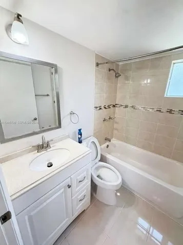 5290 W 21st Court Hialeah FL 33016