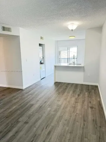 5290 W 21st Court Hialeah FL 33016