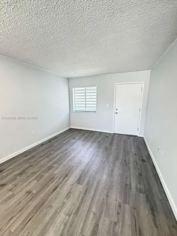5290 W 21st Court Hialeah FL 33016