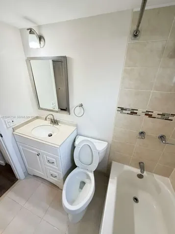 5290 W 21st Court Hialeah FL 33016