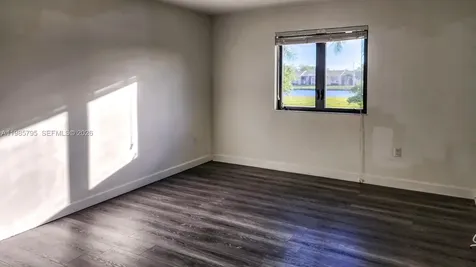 470 NE 194th Terrace Miami FL 33179