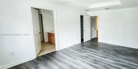 470 NE 194th Terrace Miami FL 33179