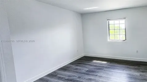 470 NE 194th Terrace Miami FL 33179