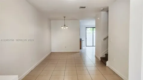 470 NE 194th Terrace Miami FL 33179