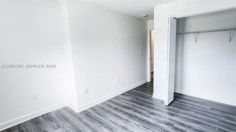 470 NE 194th Terrace Miami FL 33179