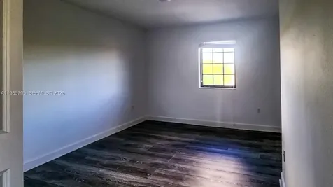 470 NE 194th Terrace Miami FL 33179