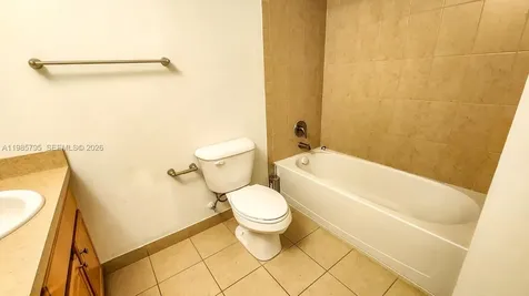 470 NE 194th Terrace Miami FL 33179