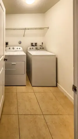 470 NE 194th Terrace Miami FL 33179