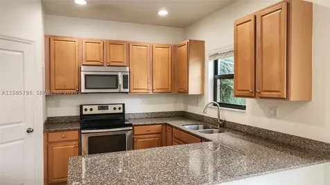 470 NE 194th Terrace Miami FL 33179
