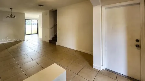 470 NE 194th Terrace Miami FL 33179
