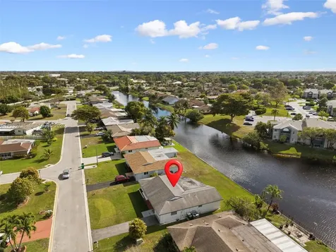9306 NW 80th Street Tamarac FL 33321