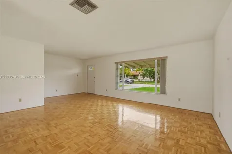 9306 NW 80th Street Tamarac FL 33321