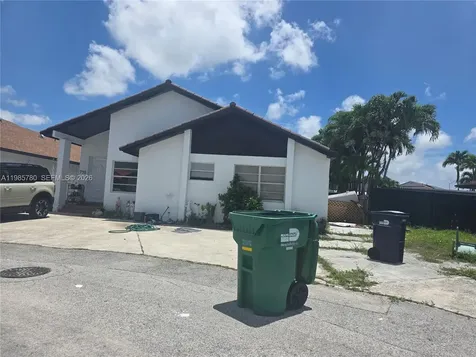 710 SW 99th Court Circle Miami FL 33174