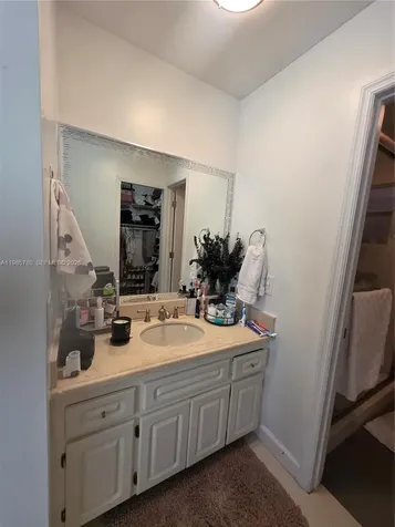 710 SW 99th Court Circle Miami FL 33174