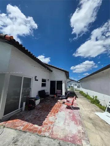 710 SW 99th Court Circle Miami FL 33174