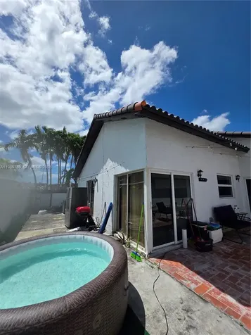 710 SW 99th Court Circle Miami FL 33174
