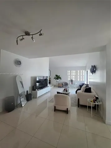 710 SW 99th Court Circle Miami FL 33174