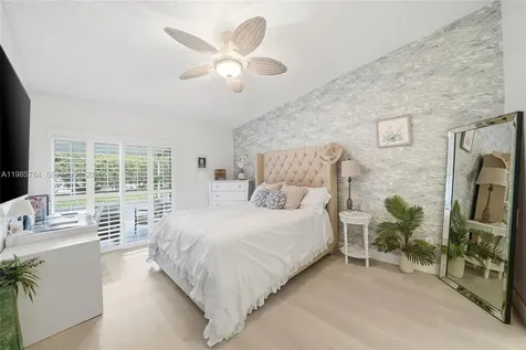 677 SE 22nd Drive Homestead FL 33033