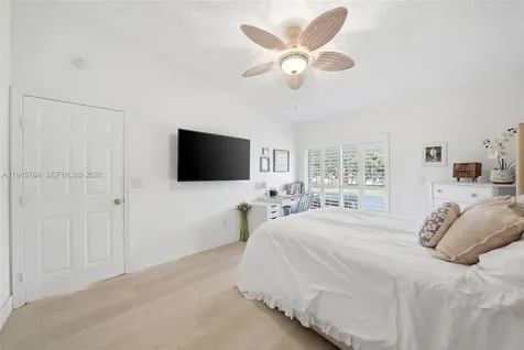677 SE 22nd Drive Homestead FL 33033