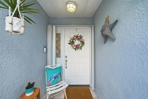 677 SE 22nd Drive Homestead FL 33033
